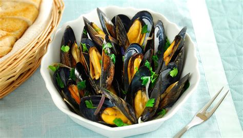 Moules au Vin Blanc (Belgian Mussels) | Zojirushi.com