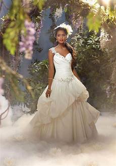 Disney Princess Inspired Wedding Gowns by Disney Princess Inspired Wedding Gowns Barnorama Disney Princess Inspired Wedding Gowns