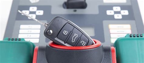 Reprogramming Car Keys with Chips 的图像结果