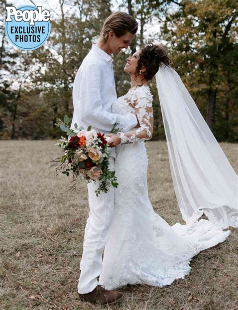 Country Singer Gabrielle Mooney Marries After Near-Death Experience