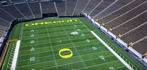 Oregon Ducks install new turf at Autzen Stadium | Stadia Magazine