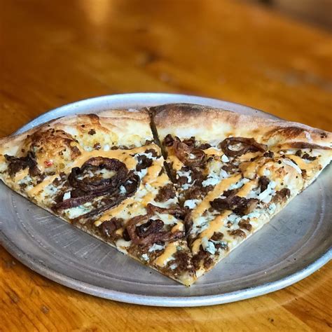 Ian's Pizza by the Slice
