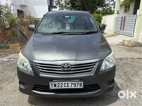 Toyota Innova 2012-2013 2.5 GX (Diesel) 7 Seater BS IV, 2012, Diesel ...