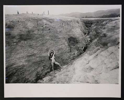 High Resolution Nudes