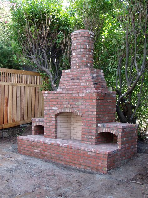 Stone Outdoor Fireplaces | Brick Outdoor Fireplaces | Baker Masonry