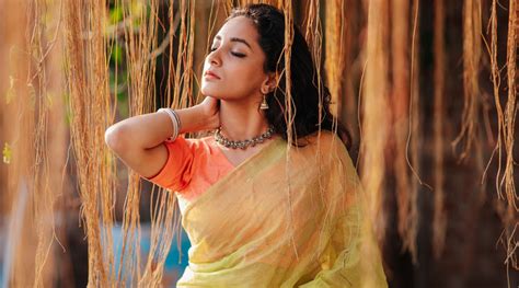 PinkLoom - Online Shopping for Sarees & Ethnic wears