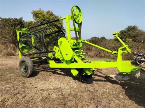 Vetiver Tree Uporooting Machine - Vetiver digger, Vetiver Plants ...
