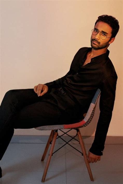 raghav juyal’s Bio, Age, Relationships, Latest Buzz, Photos & Videos