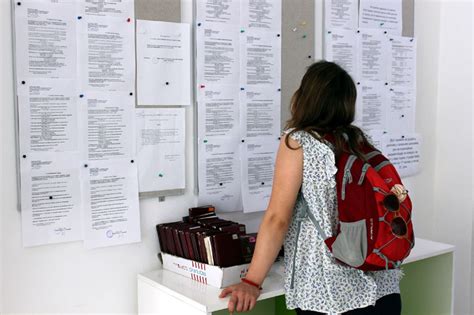 Brucoši ne mogu dva puta na budžet | Novosti.rs