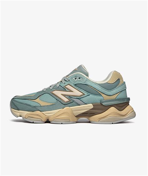 New Balance 9060 en color Azul | SVD