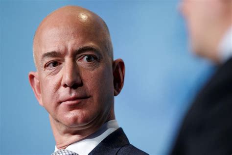 Bezos's girlfriend shared intimate chats to brother who leaked it: Report