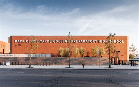 Galeria de Escola Back of the Yards / STL Architects - 11