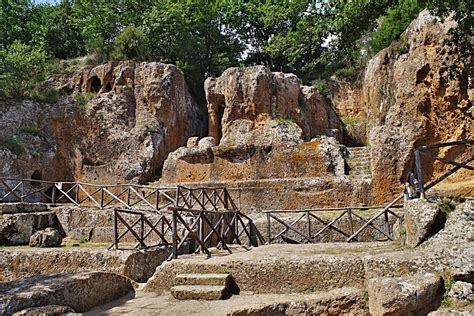 PARCO ARCHEOLOGICO CITTA DEL TUFO (2025) All You Need to Know BEFORE ...