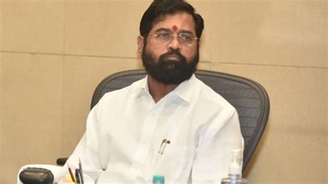 विधायकों की अयोग्यता पर फैसले से पहले उद्धव ठाकरे को भावी मुख्यमंत्री ...