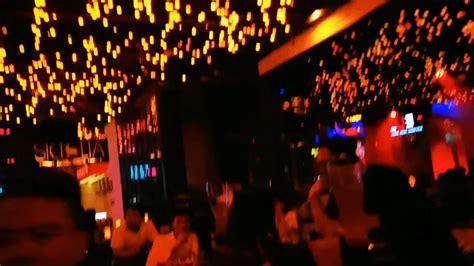 探访深圳最嗨的酒吧街 coco park 购物公园酒吧一条街_哔哩哔哩_bilibili