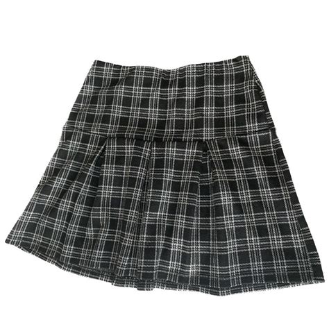 black plaid skirt 🎱 25 in waist (stretchy elastic... - Depop