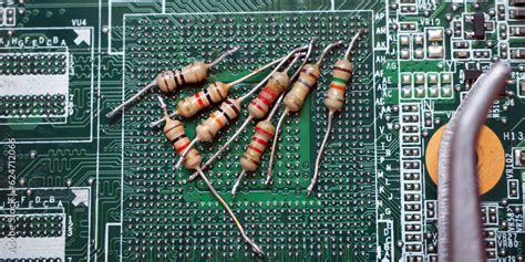 Resistors in Computer Science 的图像结果