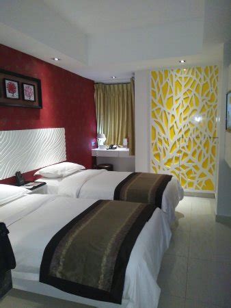 KAREBOSI CONDOTEL (Makassar) - Hotel Reviews, Photos, Rate Comparison ...