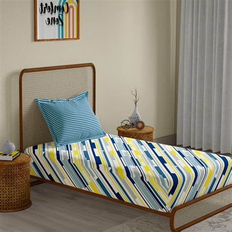Buy STELLAR HOME Lilly Cotton 104TC Printed 2Pcs Single Bedsheet Set ...
