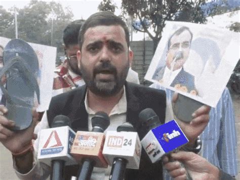 Govt issues notice to IAS officer over objectionable remark: Calls ...