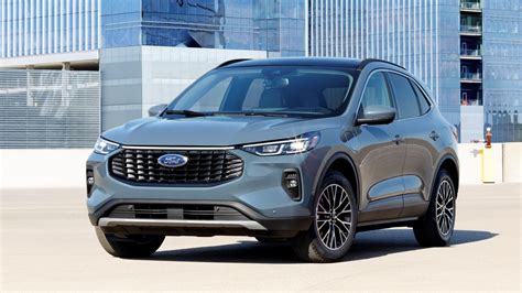 5 Affordable Plug-In Hybrids With More Than 500 Miles Of Combined Range