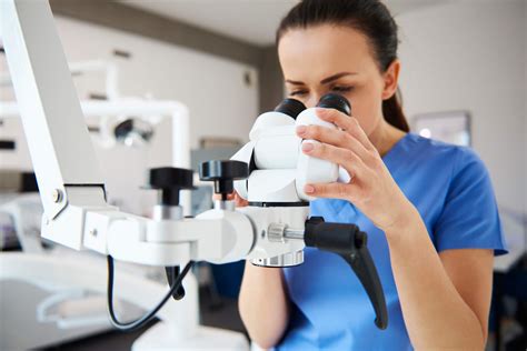 What is the pathologist’s salary in the UK? - GoWork UK
