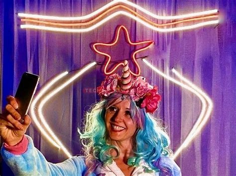 Star Selfie Point | LED Neon Sign | Led Video Walls & Di
