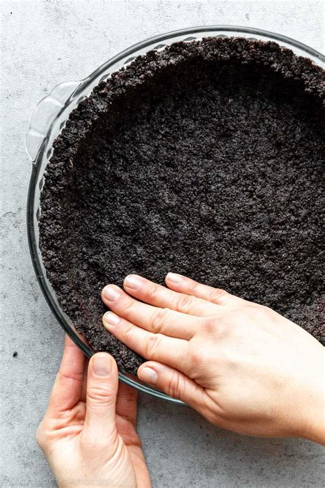 Perfect Oreo Cookie Crust - Sally's Baking Addiction