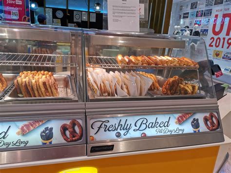 AUNTIE ANNE'S PRETZEL PERFECT, Kuala Lumpur - Jln. Ampang - Restaurant ...