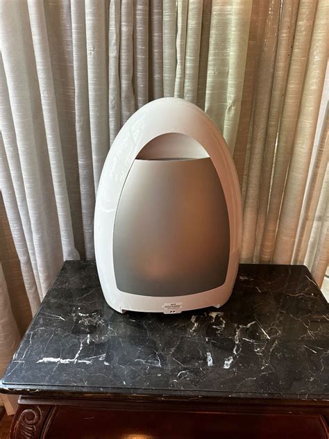 Lot #698 Eye Vac Touchless Vacuum - Just Right Estate Sales