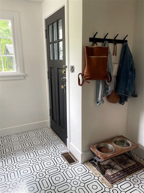 laundry room ideas black and white
