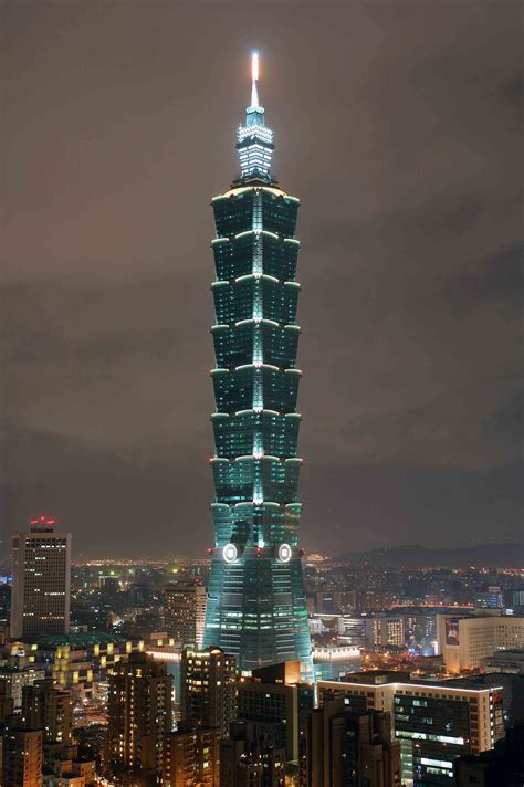 101大楼竟被台风吹动_新闻图片_中国台湾网