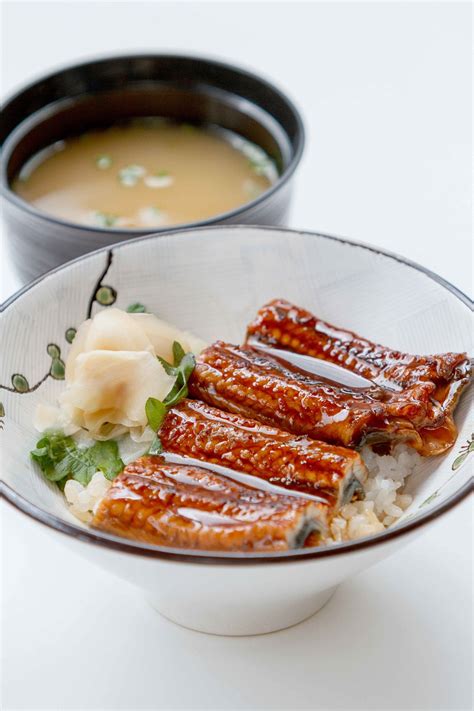 What Does Eel Taste Like