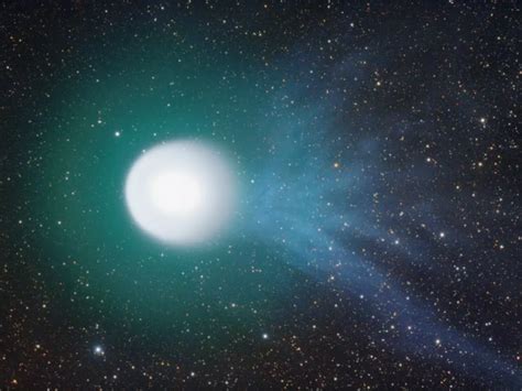 Comet That Exploded 的图像结果