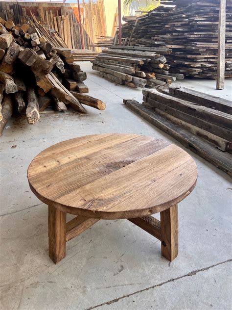 Rustic Round Coffee Table: Timeless Rustic Style for Modern Living Rooms