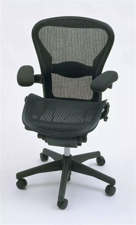 设计史上有很多著名的椅子 这个因让你更爱工作而著名