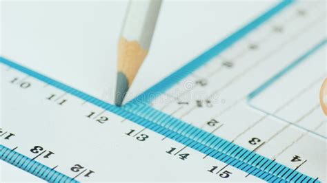 Drawing Parallel Lines 的图像结果