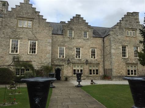 Beautiful building, nice surroundings, reasonably priced with friendly ...