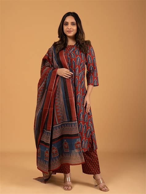 Maroon Printed Cotton Kurta Set With Dupatta - SPARSA