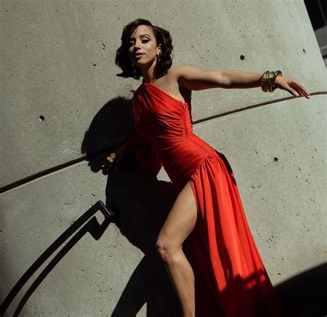 Kiana Madeira picture