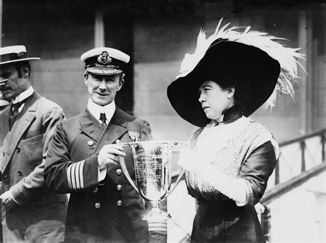 File:Molly brown rescue award titanic.jpg - Wikimedia Commons