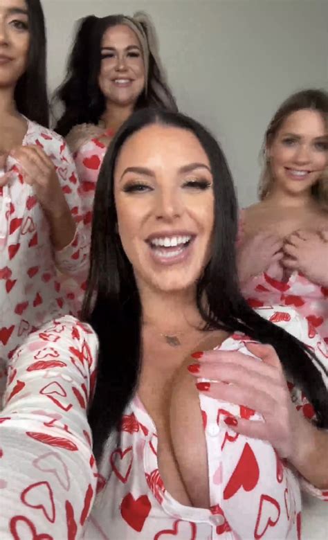 Mia Malkova , Angela White & Violet Myers Nude Foursome Strap on Video