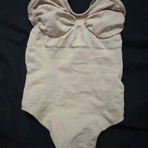 Skims Shapewear Where to Buy 的图像结果