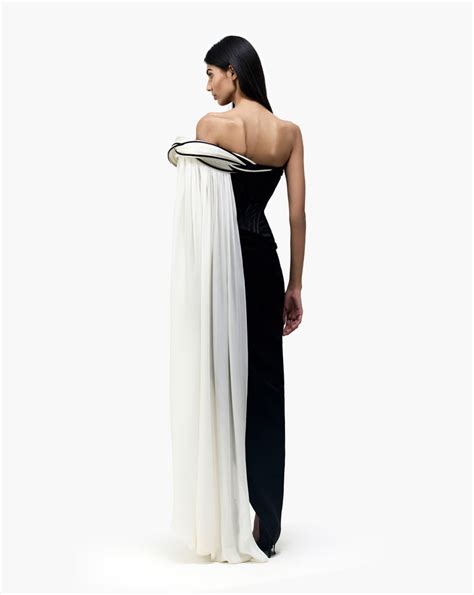 The Black Pearl Sculpted Drape – Gaurav Gupta Official
