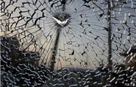 汽车玻璃有小裂纹怎么办 汽车前挡风玻璃出现小裂痕怎么处理,行业资讯-中玻网