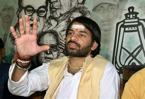 Tej Pratap takes jibe at brother Tejashwi, makes veiled comparison with ...