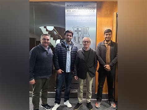 Football legends Figo, Puyol, Morientes, Quaresma to star in 'Legends ...