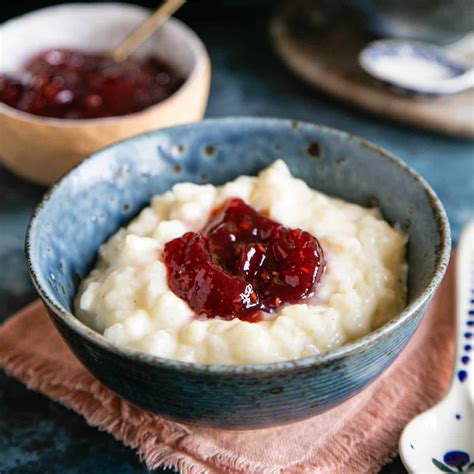Easy Slow Cooker Rice Pudding - Helen's Fuss Free Flavours