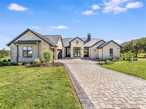 Lakeside Texas Hill Country Homes for Sale - Canyon Homes