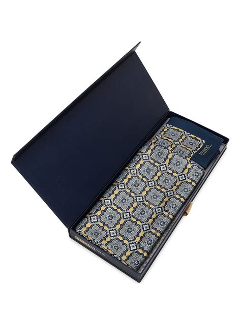 Commanding Stole & Pocket Square Set